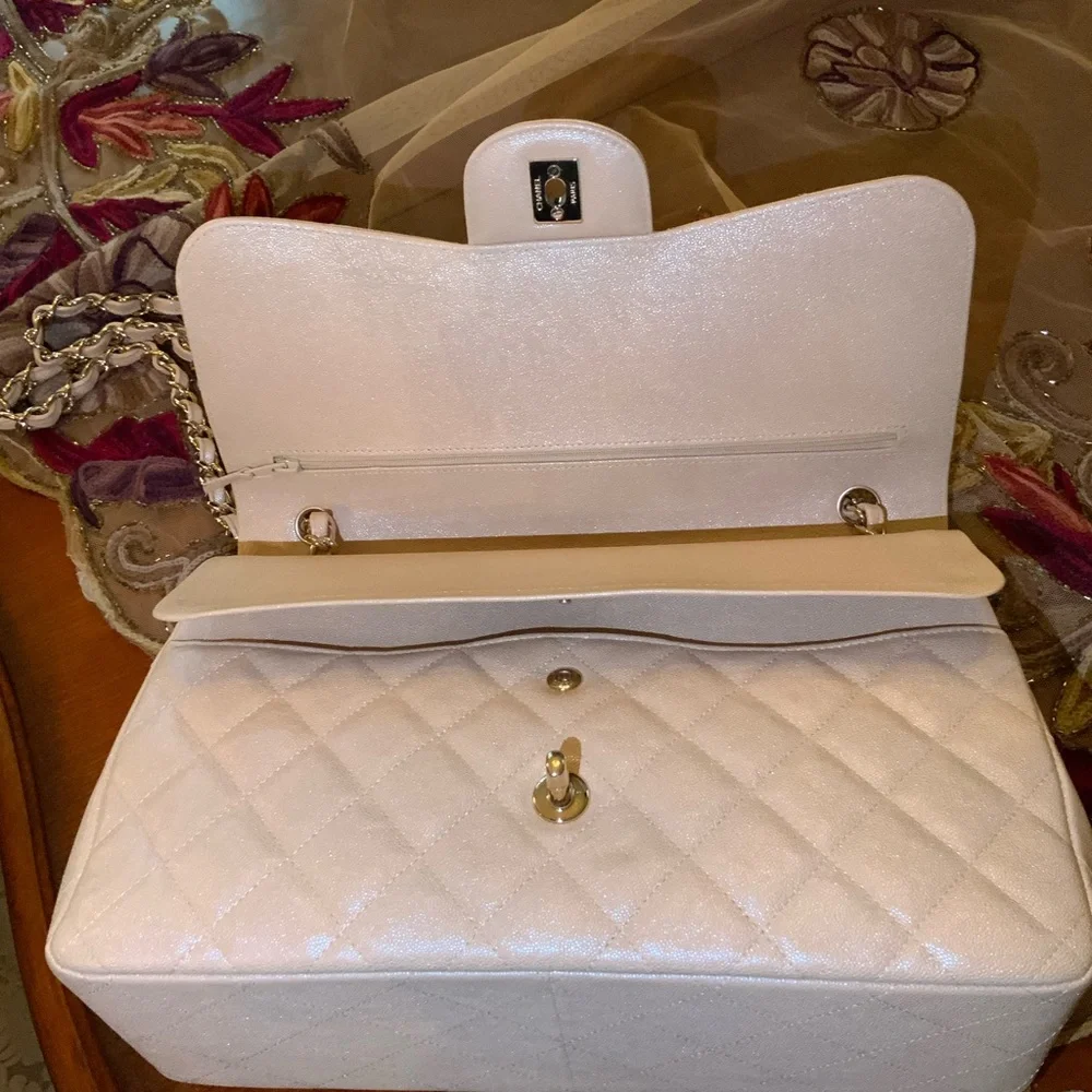 ❤️❤️ Chanel Classic Iridescent Jumbo Double Flap Bag❤️❤️